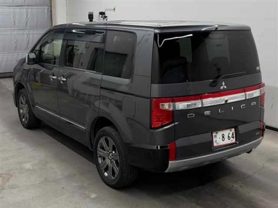 MITSUBISHI DELICA D:5