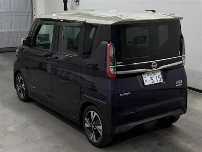 NISSAN ROOX