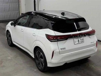 NISSAN AURA