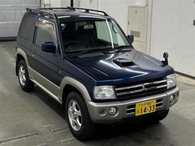 MITSUBISHI PAJERO MINI