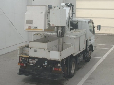 MITSUBISHI CANTER