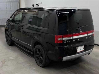 MITSUBISHI DELICA D:5