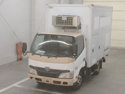 TOYOTA DYNA