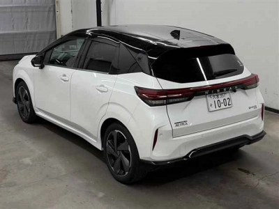 NISSAN AURA