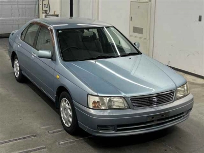 NISSAN BLUEBIRD