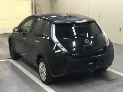 NISSAN LEAF