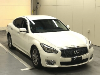NISSAN FUGA
