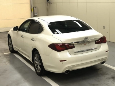 NISSAN FUGA