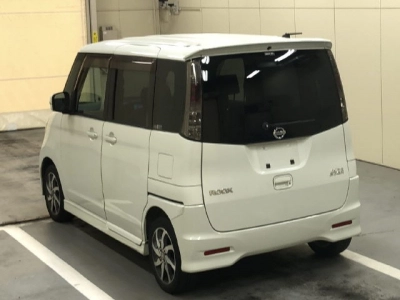 NISSAN ROOX