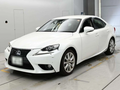 LEXUS IS