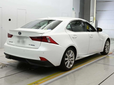 LEXUS IS