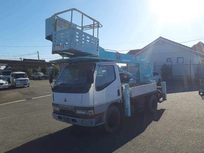 MITSUBISHI CANTER