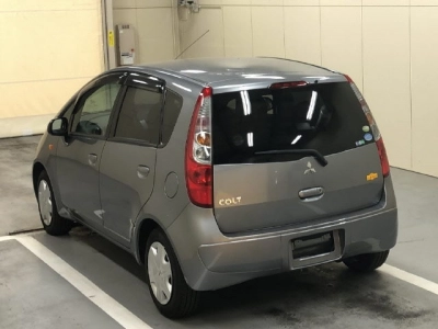 MITSUBISHI COLT