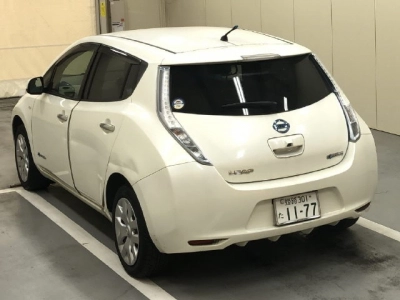 NISSAN LEAF
