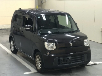 SUZUKI MRWAGON