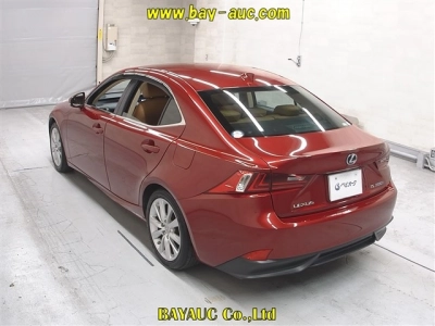 LEXUS IS