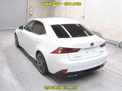 LEXUS IS