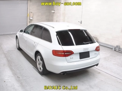 AUDI A4 AVANTE