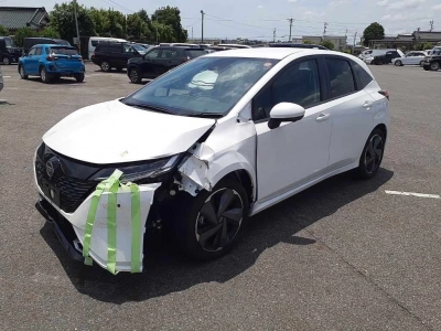 NISSAN AURA