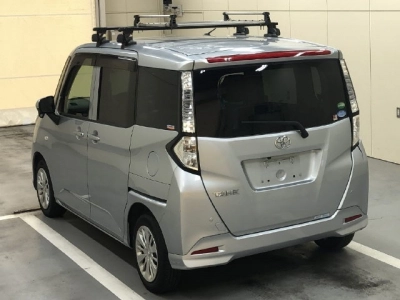 TOYOTA TANK