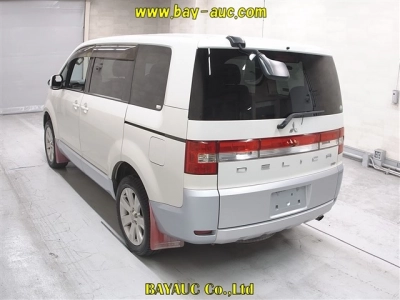 MITSUBISHI DELICA D:5