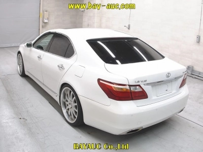 LEXUS LS