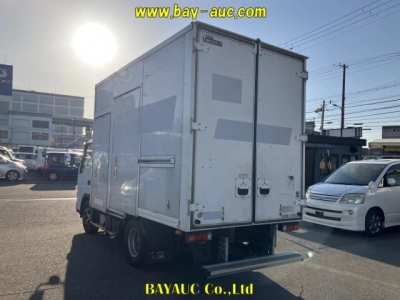 MITSUBISHI CANTER