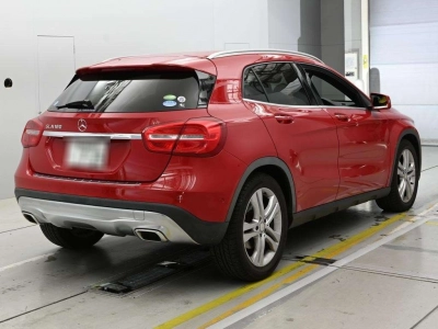 MERCEDES BENZ GLA