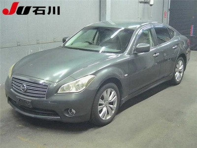 NISSAN FUGA
