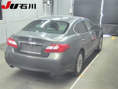 NISSAN FUGA