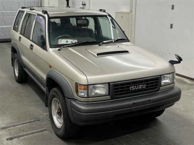 ISUZU BIGHORN