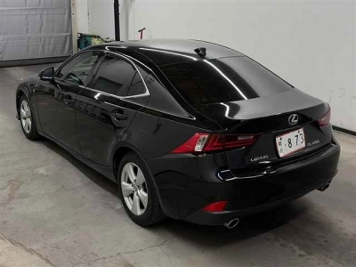LEXUS IS