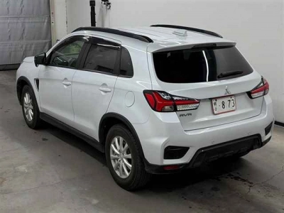 MITSUBISHI RVR