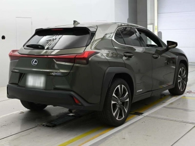 LEXUS UX