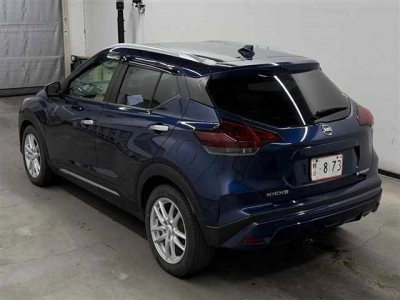 NISSAN KICKS