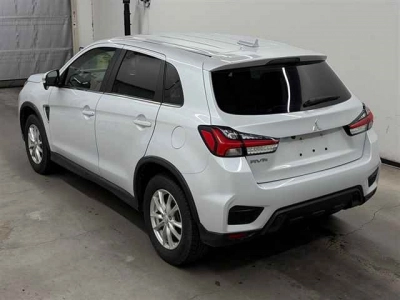 MITSUBISHI RVR