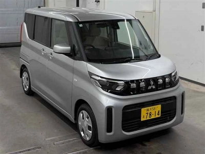 MITSUBISHI EK SPACE