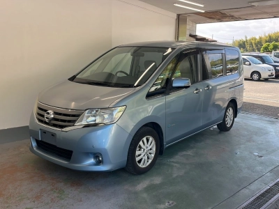 NISSAN SERENA