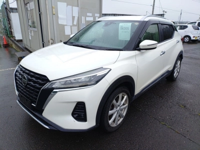 NISSAN KICKS