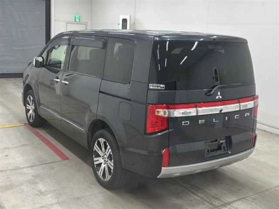 MITSUBISHI DELICA D:5