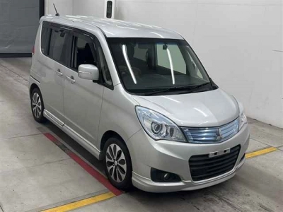 MITSUBISHI DELICA D:2