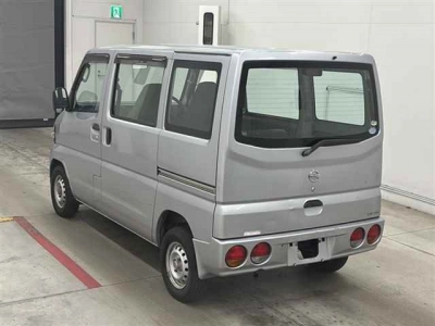NISSAN CLIPPER VAN