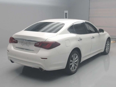 NISSAN FUGA
