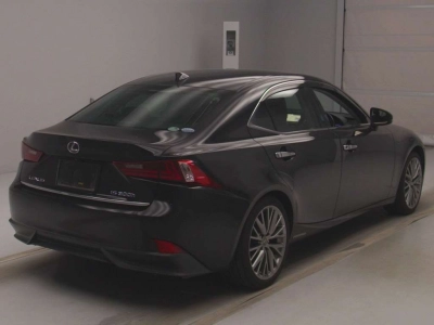LEXUS IS