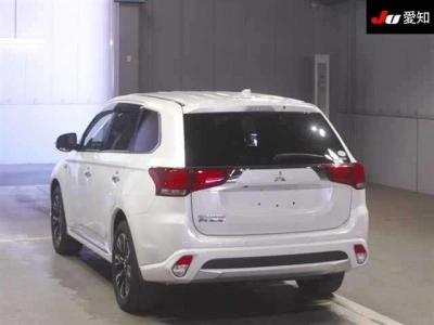 MITSUBISHI OUTLANDER PHEV