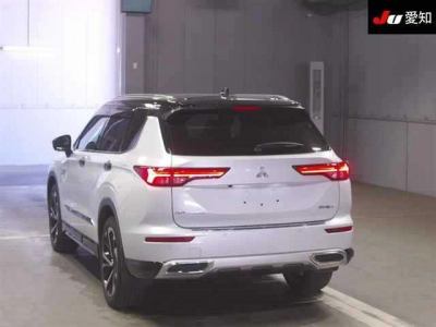 MITSUBISHI OUTLANDER PHEV