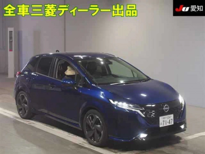 NISSAN AURA