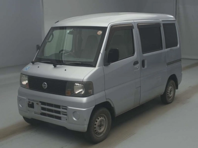 NISSAN CLIPPER VAN