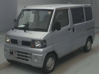 NISSAN CLIPPER VAN