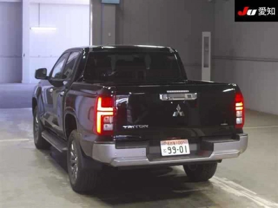MITSUBISHI TRITON